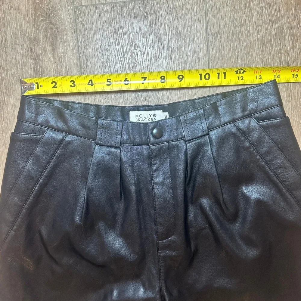 Molly Bracken Womens Sleek Black Faux Leather High Waisted Shorts Size S NWOT